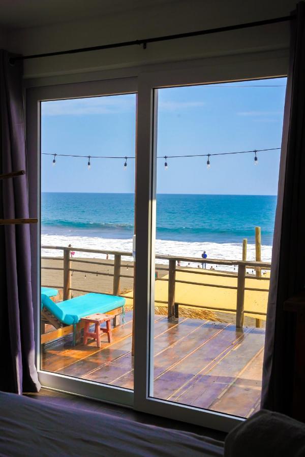 Black Sand Beachhouse Монтеррико Экстерьер фото